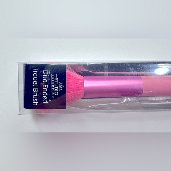 Studio Selections Duo Ended Travel Brush New in Package Hot Pink - Picture 2 of 5